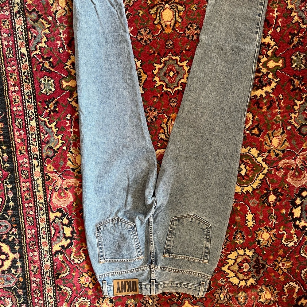 Vintage DKNY Boyfriend Jeans - Picture 2 of 4